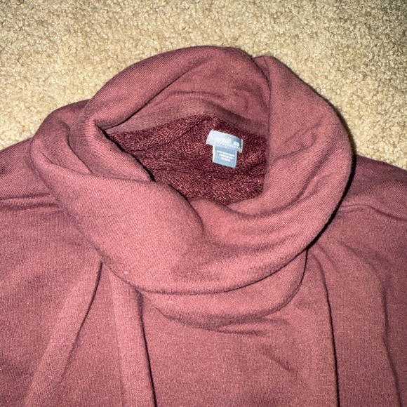 Turtleneck Crew Neck - Picture 3 of 7